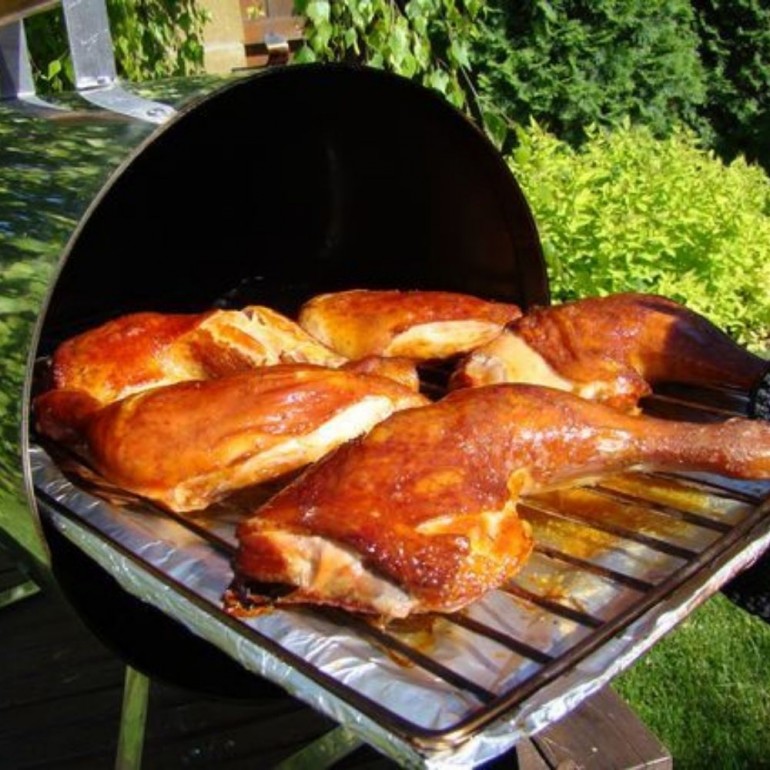 Smoker in Acciaio Inox. Affumicatore elettrico Muurikka PRO 1100 watt, 25 x 50 cm, superficie di cottura 24 x 42 cm