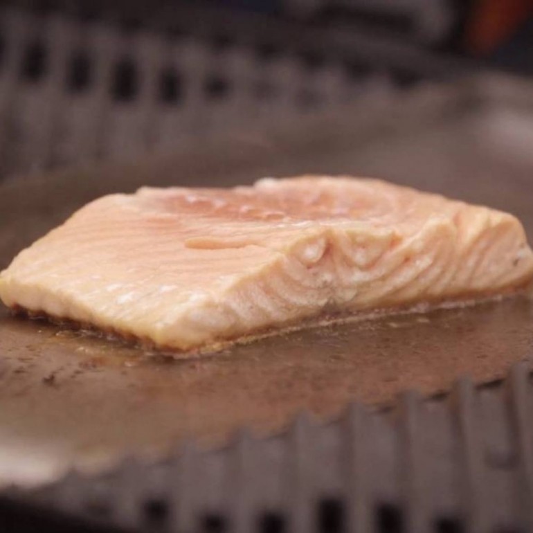 Everdure Furnace piastra TEPPANYAKI accessorio bbq a gas by Heston Blumenthal